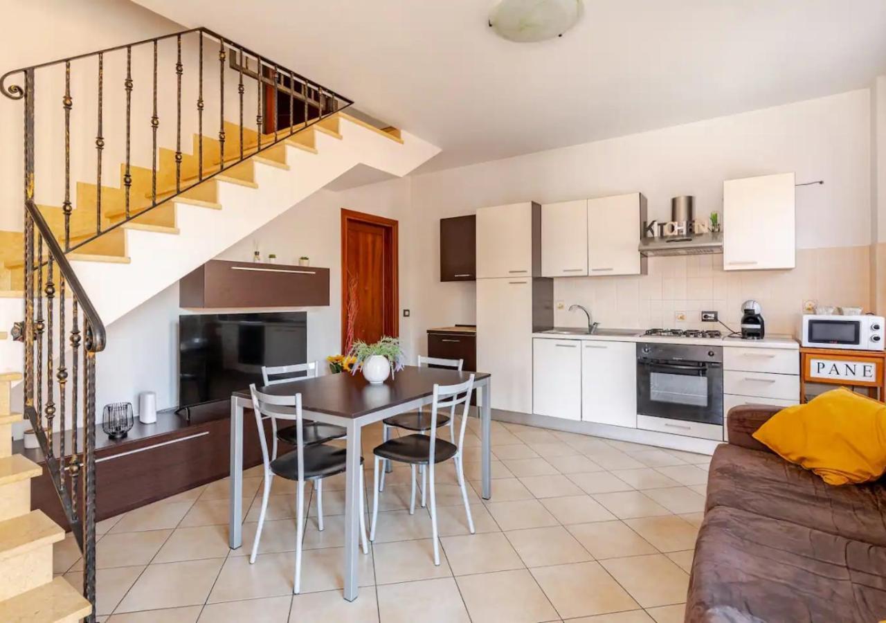 Garden Villa - Free Parking, Wi-Fi E Netflix Fiumicino Buitenkant foto
