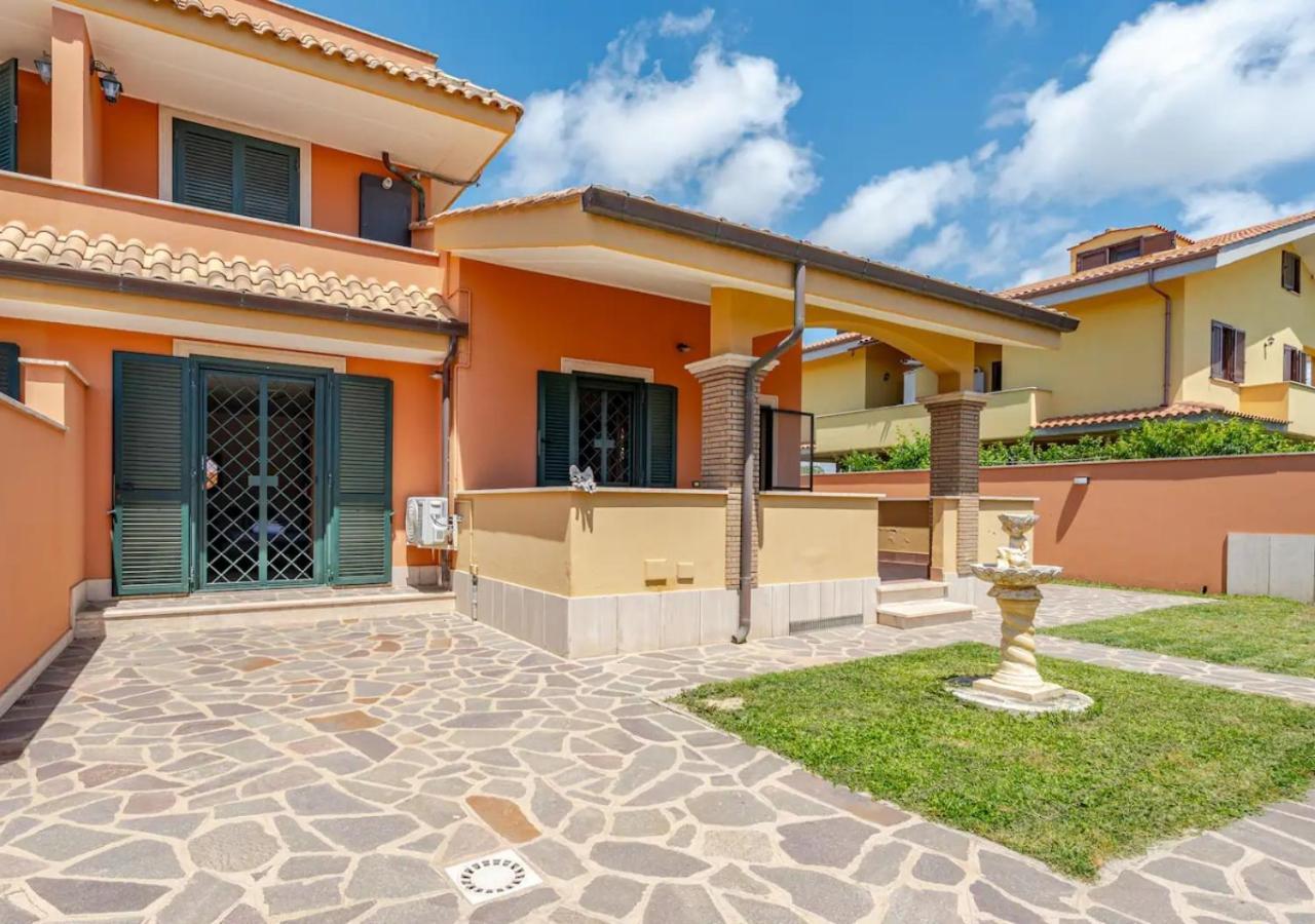 Garden Villa - Free Parking, Wi-Fi E Netflix Fiumicino Buitenkant foto