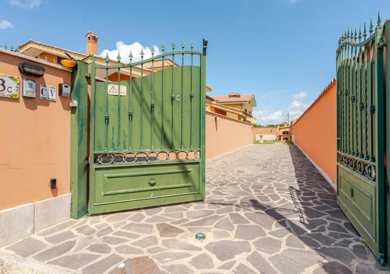 Garden Villa - Free Parking, Wi-Fi E Netflix Fiumicino Buitenkant foto